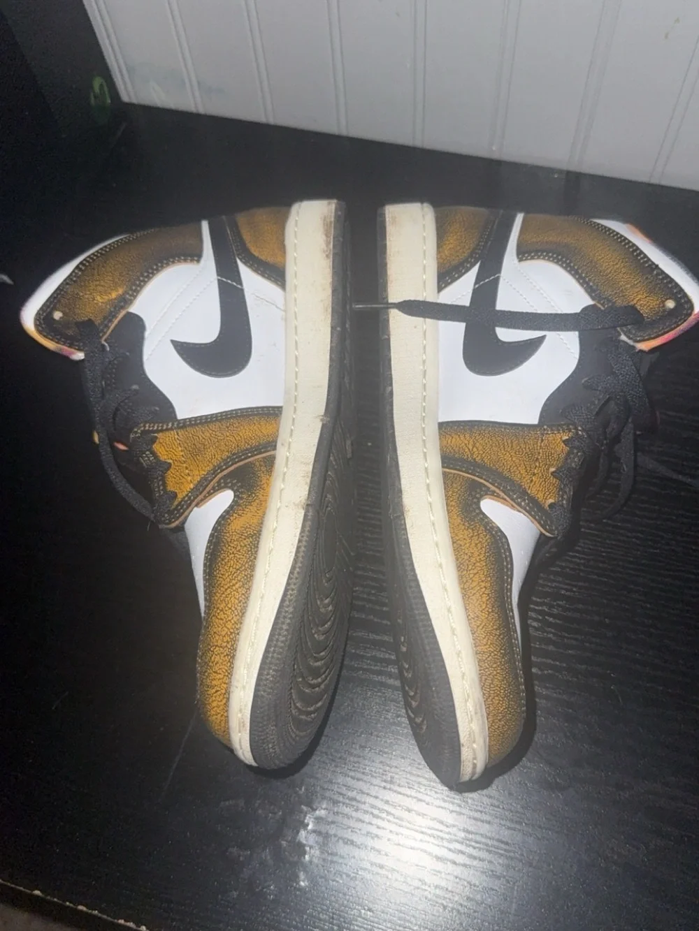 Air Jordan 1 Mid SE 